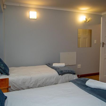 Great White Accommodation Kleinbaai المظهر الخارجي الصورة
