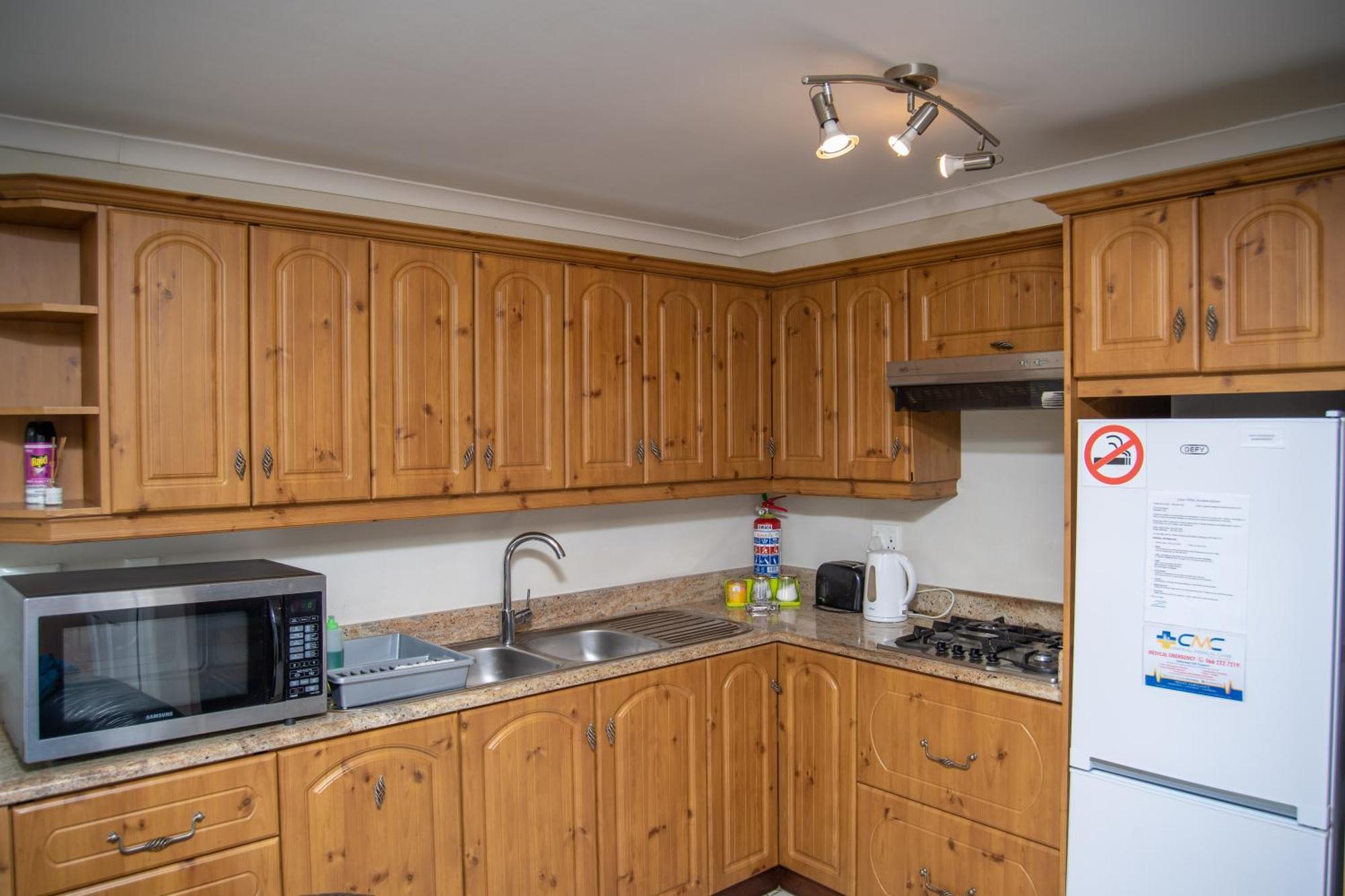 Great White Accommodation Kleinbaai المظهر الخارجي الصورة