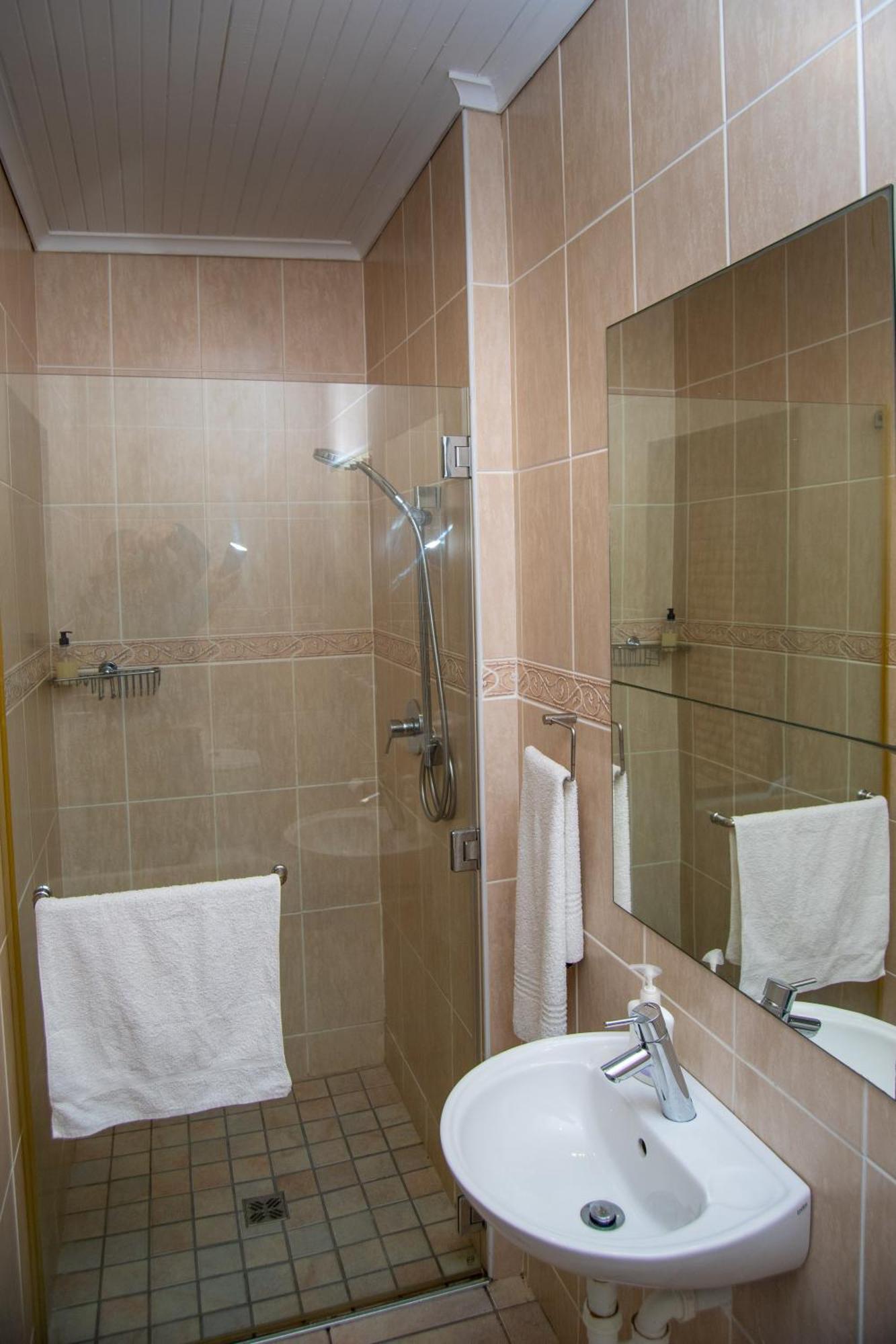 Great White Accommodation Kleinbaai المظهر الخارجي الصورة