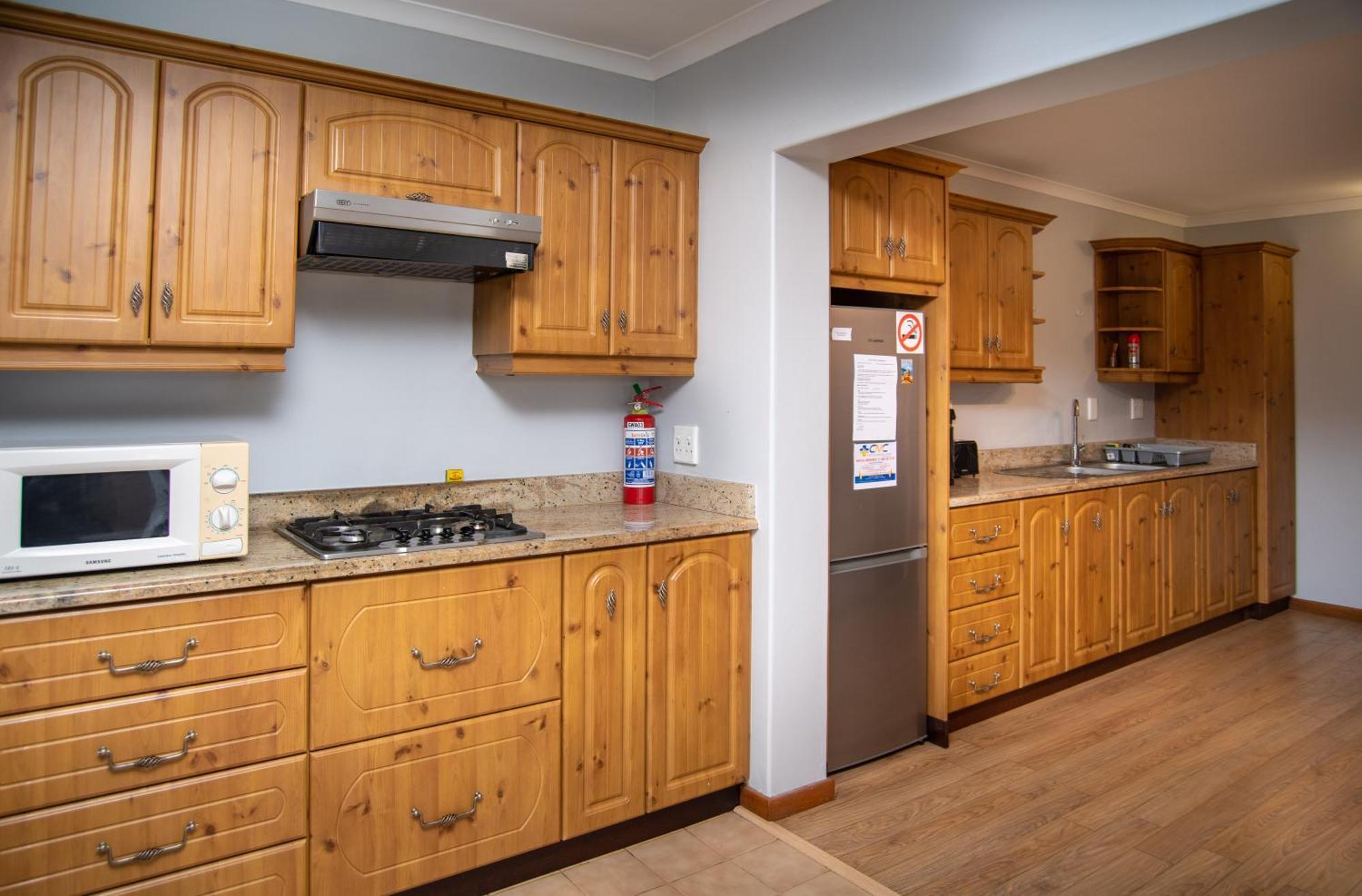 Great White Accommodation Kleinbaai المظهر الخارجي الصورة